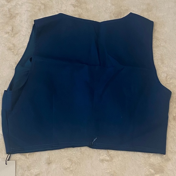 Blue top - Picture 5 of 7